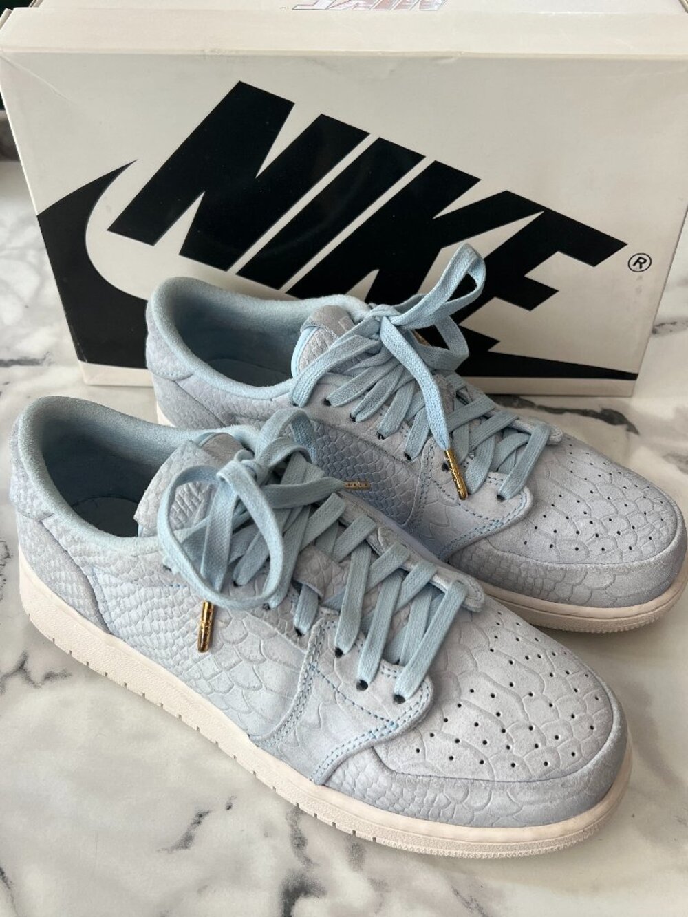Nike Air Jordan 1 Retro Low Sneakers NS BG in Ice Blue